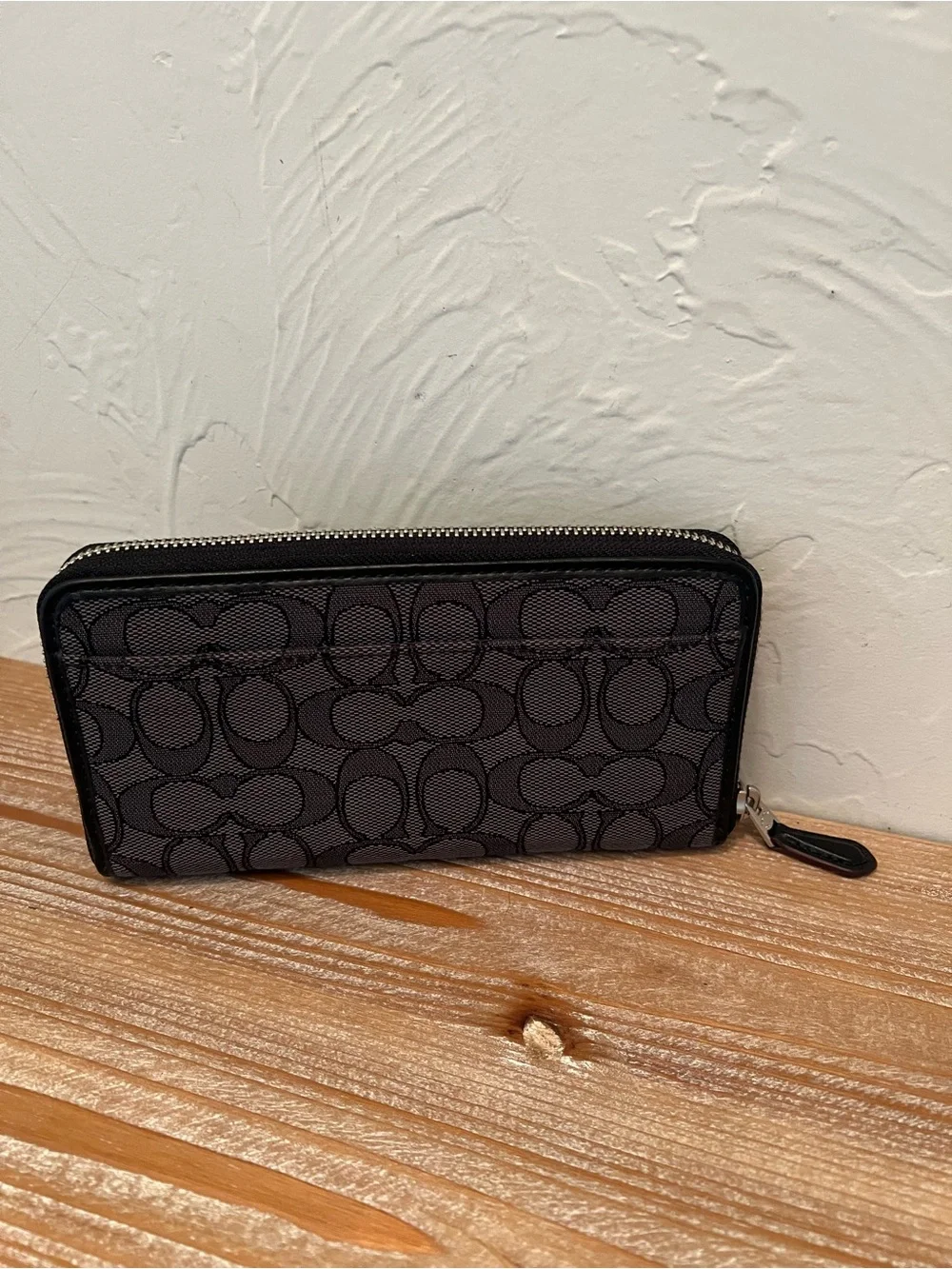 Coach Authentic Black/Gray Signature Accordion Zip Around Wallet